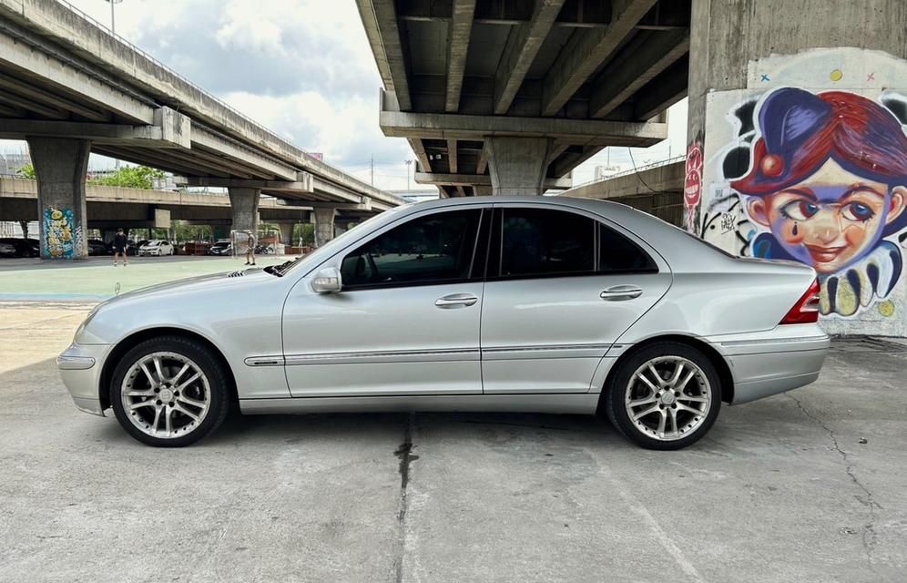 Mercedes Benz C180 W203 ปี 2002  3