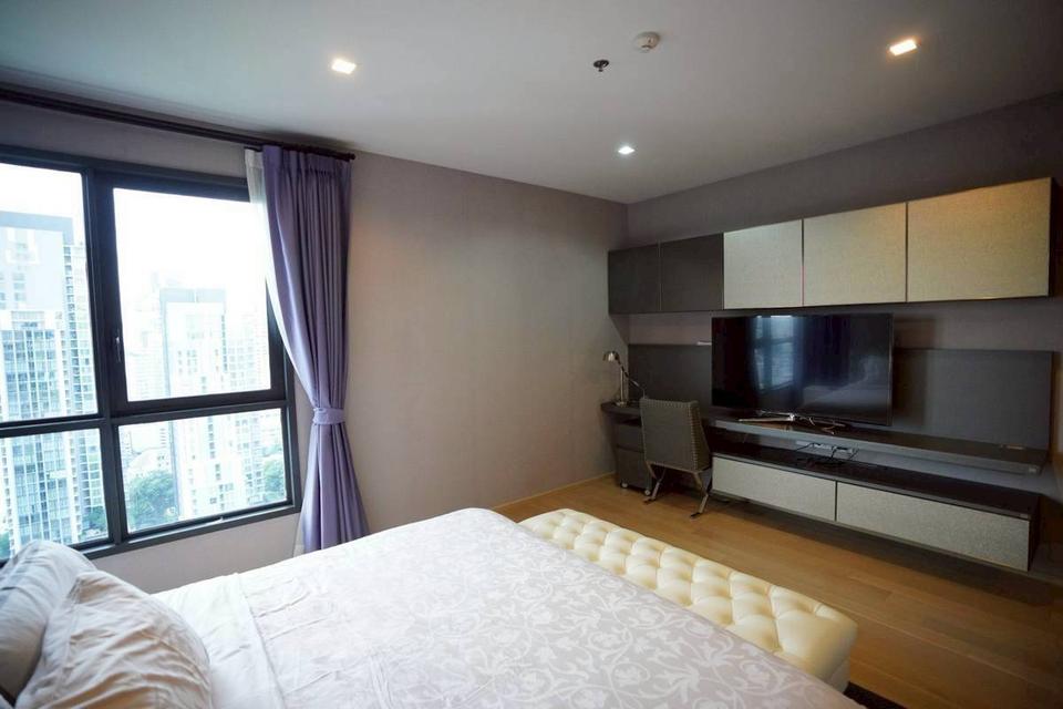 Sale / Rent​ Luxury condo HQ  Sukhumvit 55. Size : 100 square metres Floor : 30 2 bedrooms 2 bathrooms Fully furnished Sale with tenants 18