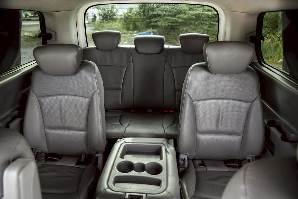 รหัสรถ CNL4442 Hyundai H-1 2.5 Limited AT 2016 9