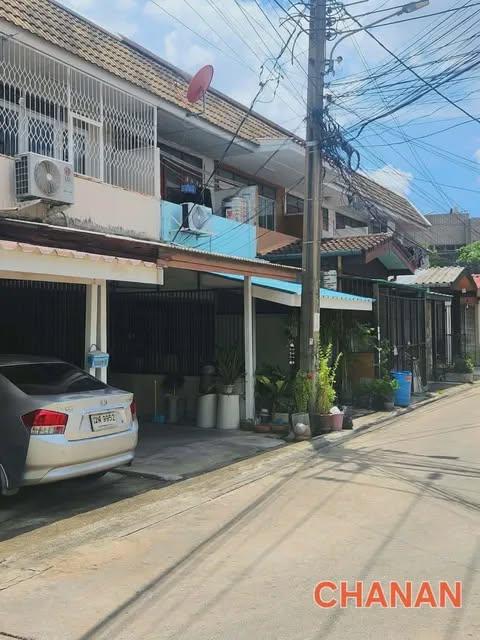 ขายทาาวน์เฮาส์2ชั้น ถ.วิภาวดีรังสิต วิภาวดีรังสิตซ.42แยก4-4 เนื้อที่16ตรว 3