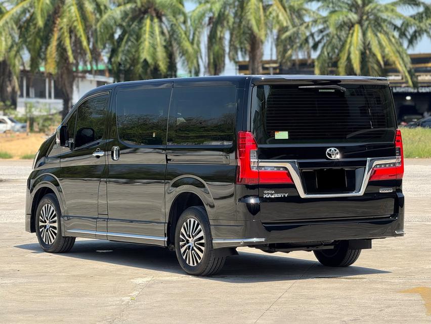 Toyota Majesty 2.8 grande top 2024 สีดำ  ออโต้ ใหม่ที่สุดในตลาด รูปที่ 8