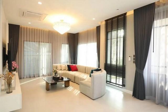 ขายด่วน Grand Bangkok Boulevard Krungthepkreetha บ้านหรูใหม่ กรุงเทพกรีฑา 49 ลบ. วิวสวนกลาง พร้อมอยู่ทันที 2