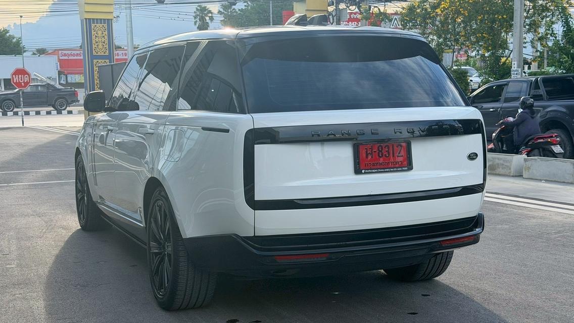 2023 Range Rover 3.0 P440e Plug-In Hybrid LWB AWD Autobiography Plus สีดำ Milage 23,XXX KM รูปย่อยที่ 4