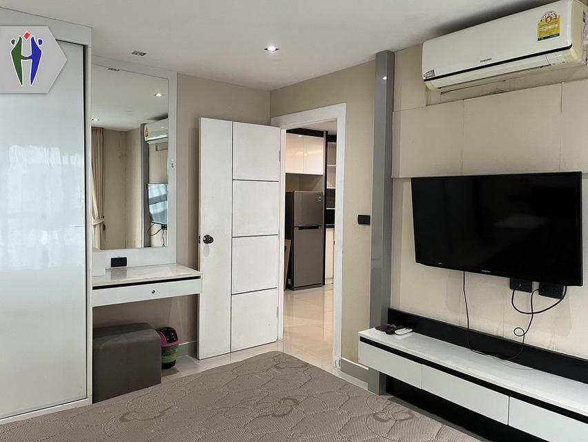 ให้เช่าคอนโดพร้อมอยู่ พัทยาใต้ 9,500 คอนโดขนาด 38 ตารางเมตร 1 ห้องนอน 1 ห้องน้ำ 1 ห้องนั่งเล่น พร้อมระเบียงกว้าง  คอนโดนี้มีเฟอร์นิเจอร์และเครื่องใช้ไ 4