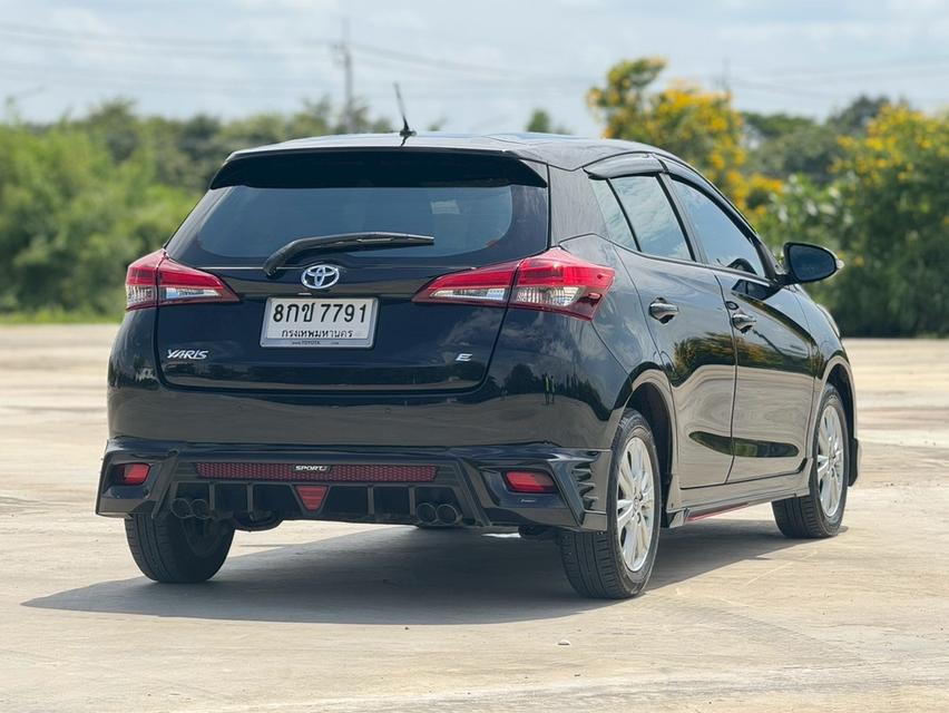 TOYOTA YARIS 1.2 E Y 2019 HACTHBACK สีดำ