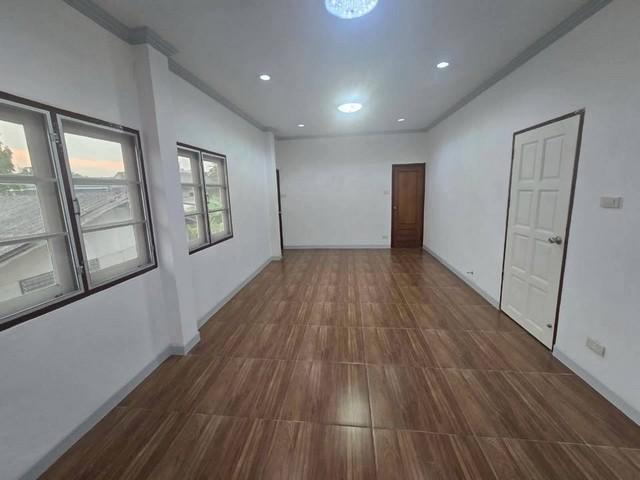 ให้เช่า ขาย บ้านเดี่ยว 100 ตารางวา รามคำแหง 68 ใกล้เดอะมอลล์บางกะปิ เดินทางสะดวก เหมาะอยู่อาศัย 4