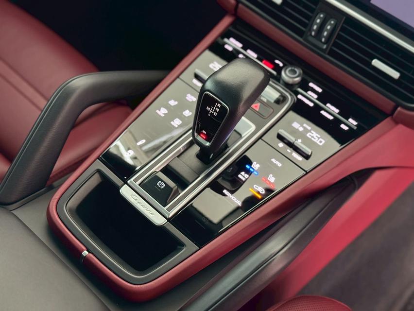 Cayenne e-hybrid Coupe 5