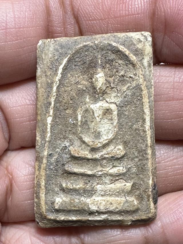 พระสมเด็จมีคราบกรุ เนื้อเก่า