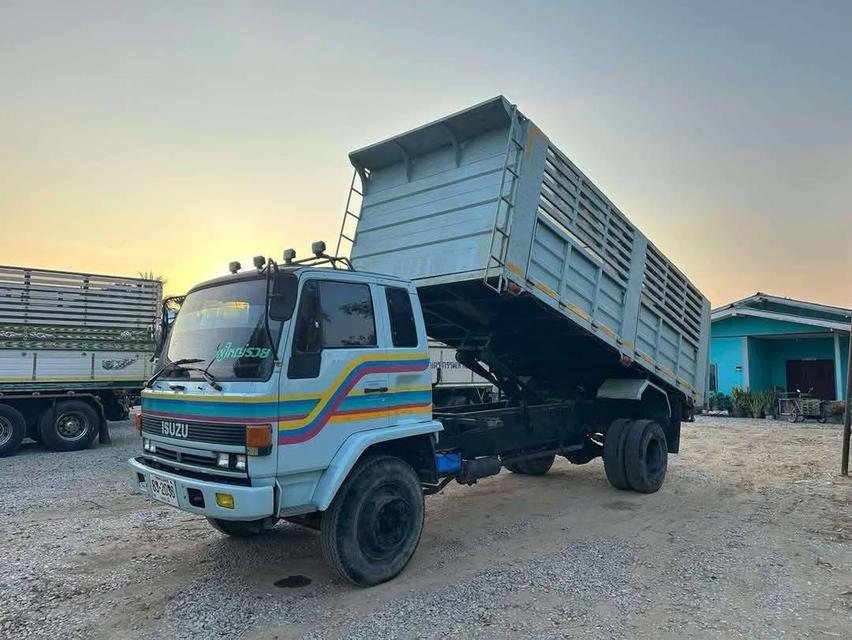 Isuzu รุ่น FTR11LY 6 ล้อดั้มพ์เกษตร 4