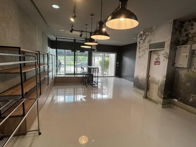 ให้เช่าโฮมออฟฟิศ ใกล้ สนามบินดอนเมือง ใกล้รถไฟฟ้าสายสีแดง และสีชมพู , ติดโทลเวย์ 3 ชั้น บ้านแฝด หมู่บ้านชวนชื่นโมดัส วิภ 5