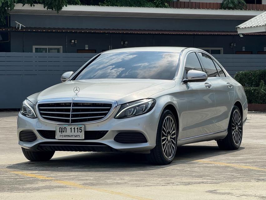 Mercedes-Benz C350e Exclusive W205ปี 2016 เลขไมล์ 92,xxx km.💰ราคา 499,000 บาท *ไม่รวมป้าย