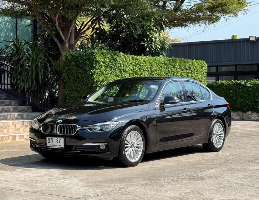 2019 BMW 320D F30 LCI รถออกศูนย์ BMW THAILAND รถวิ่งน้อย เข้าศูนย์ทุกระยะ รถไม่เคยมีอุบัติเหตุครับ รูปที่ 4
