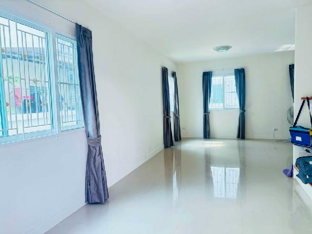 บ้านเดี่ยว 2 ชั้น 50 ตร.วารร.สารสาสน์วิเทศบางบัวทอง 4.1 กม.4 นอน 200 ตร.ม. สะอาด สะดวก ปลอดภัย 2 น้ำ 3