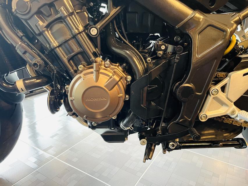 ขายด่วนมือเดียวCb650r/2020 รูปที่ 13