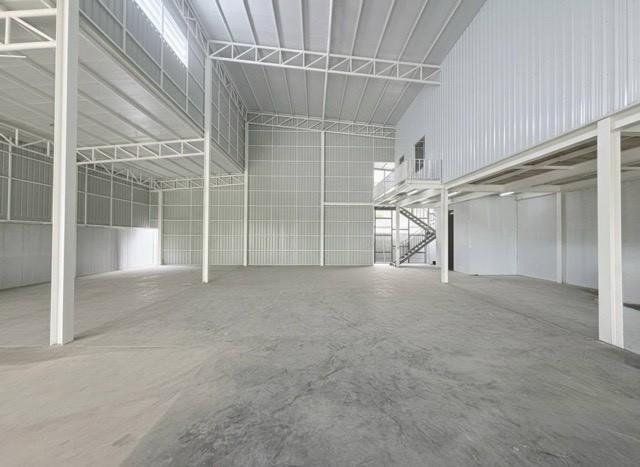 ให้เช่าโกดังพร้อมสำนักงาน พื้นที่ 750 ตร.ม. ร่มเกล้า 23 ย่านลาดกระบัง สุวรรณภูมิ มอเตอร์เวย์ พร้อมพื้นที่ขนถ่ายตู้คอนเทนเนอร์ รองรับงานกระจายสินค้าและ 2