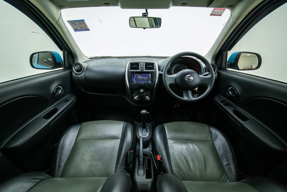 2016 Nissan MARCH E hatchback 4