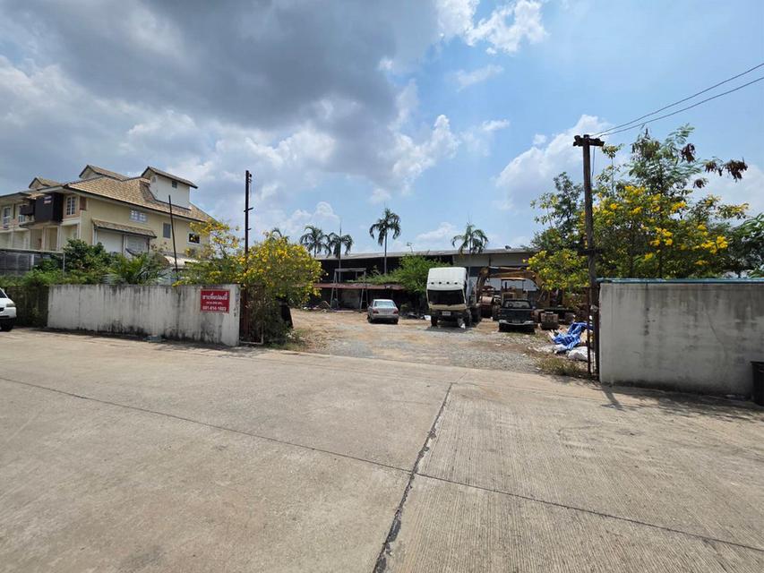 ขายที่ดินหน้ากว้าง 38 เมตร 244 ตารางวา ทำเลถนนสุขาภิบาล 5 (โซนวัชรพล-สายไหม) แขวงท่าแรง เขตบางเขน 1