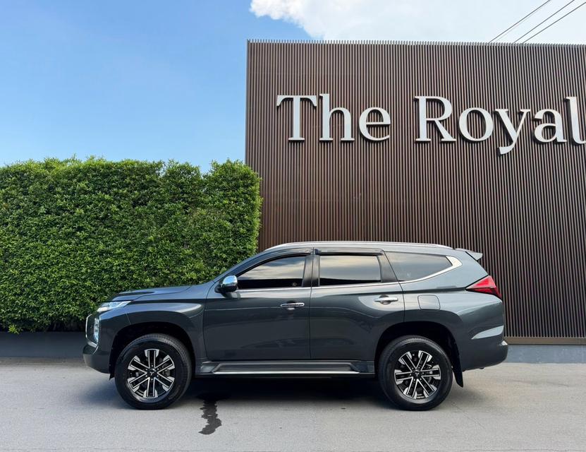 Pajero 2.4 GT Premium  4WD ดีเซล ปี2021✨สวยสุดในรุ่น มือเดียว รูปที่ 3