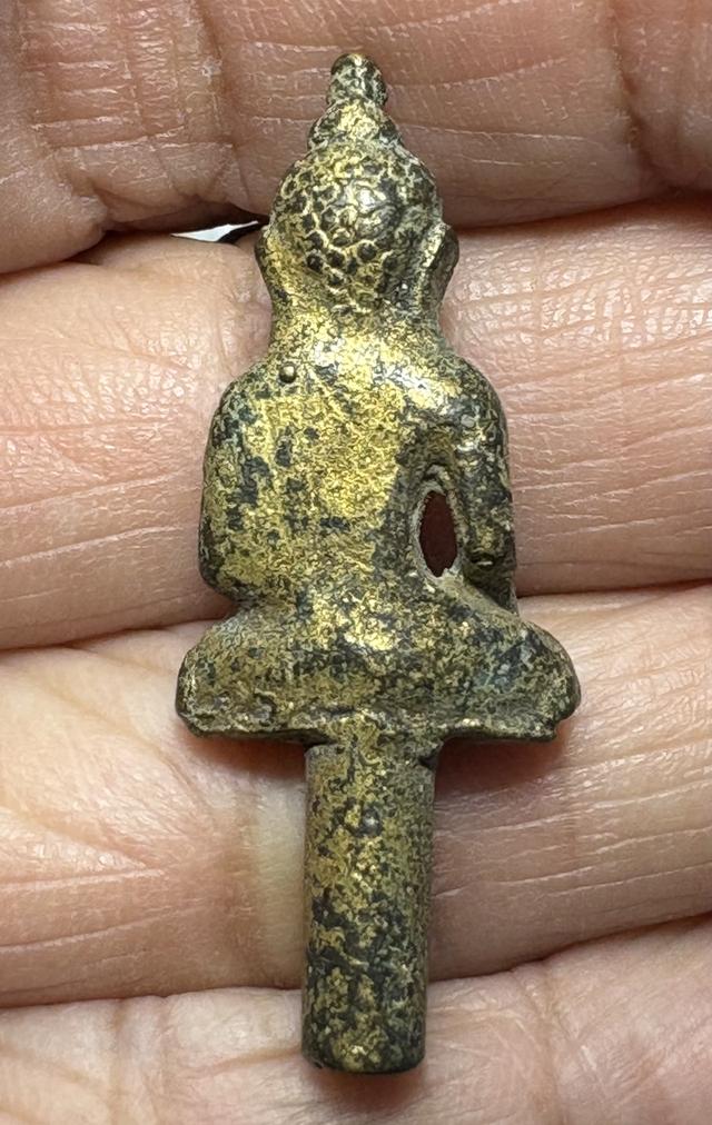 พระยอดธงเก่า ศิลป์สวย ไม่ทราบที่ รูปที่ 2