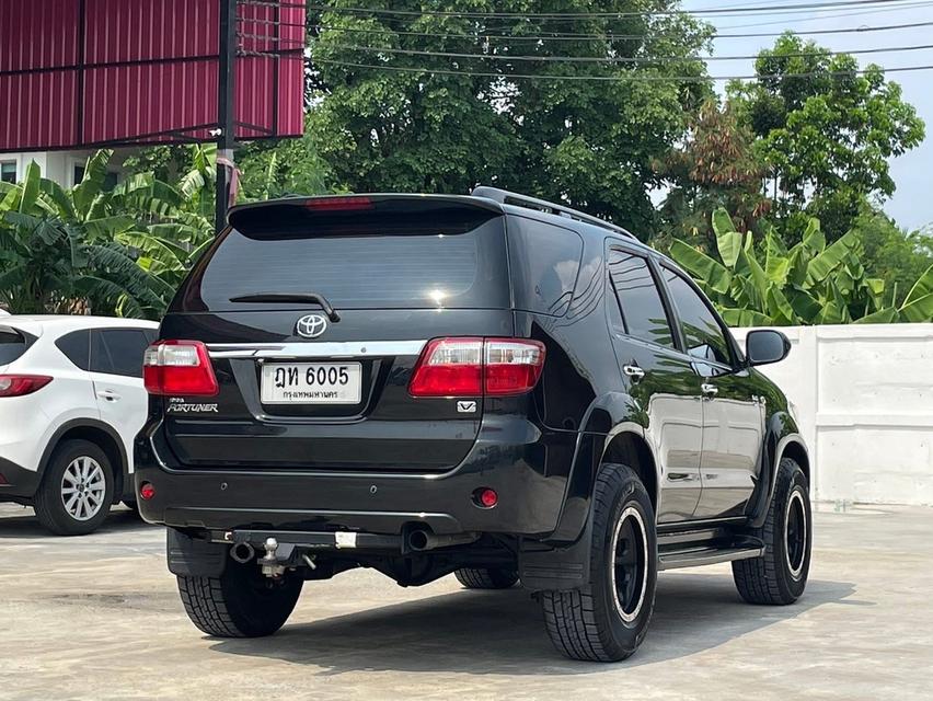 TOYOTA FORTUNER 3.0V 4WD 2010