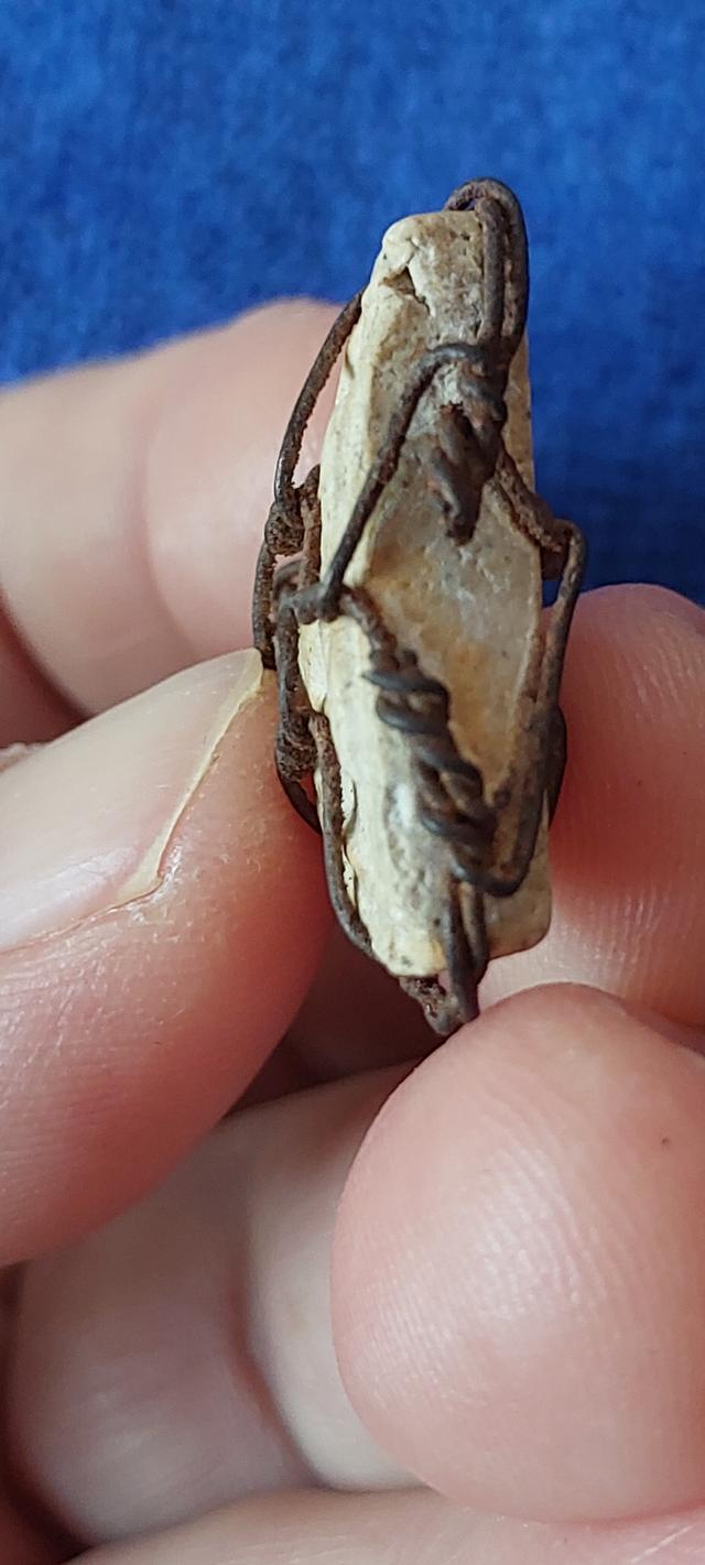 พระสมเด็จบางขุนพรหม พิมพ์สามเหลี่ยมหน้าหมอน กรุเจดีย์เล็ก รูปที่ 5