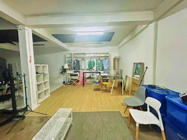 ไอคอนสยาม1,086 ตร.ม. BTSเจริญนคร 599ม. BTS กรุงธนบุรี 700 ม. มีลิฟต์ อาคารพาณิชย์ 3 คูหา 6ชั้น ทำธุรกิจโรงแรม 24นอน โชว์ 6