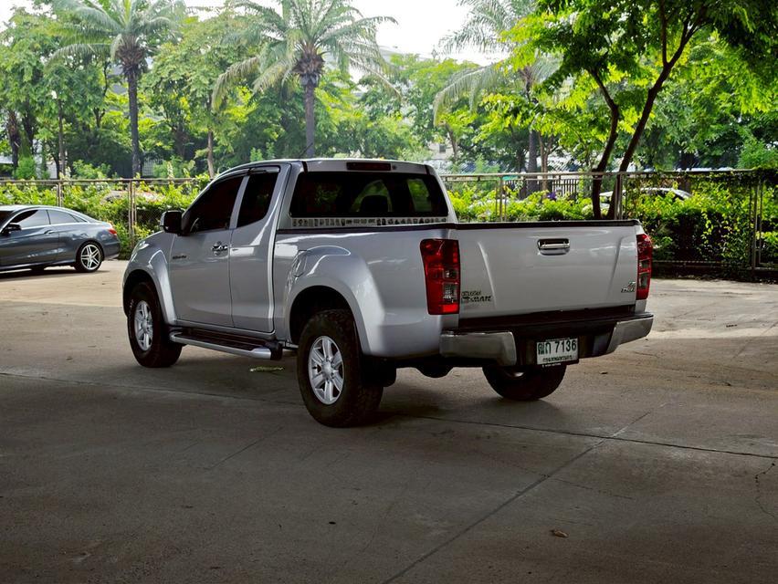 D-MAX 2.5 HI-LANDER CAB MT 7