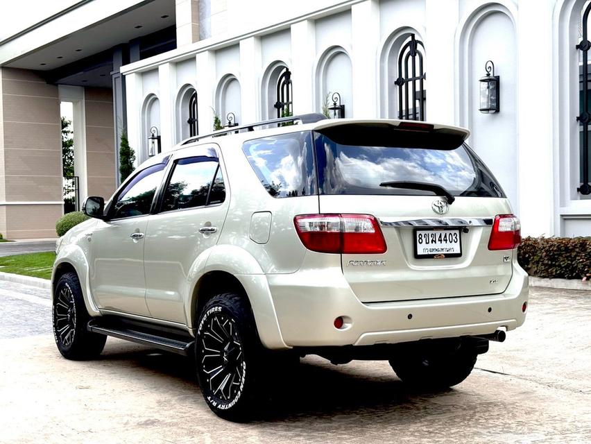 TOYOTA FORTUNER 3.0V ปี 2010 รูปที่ 4