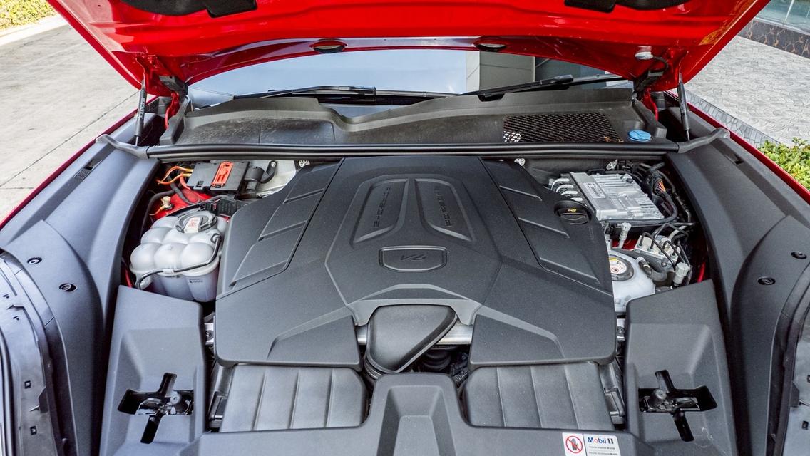 Porsche Cayenne Coupe E-Hybrid 2024 āļĢāļđāļāļāļĩāđ 17