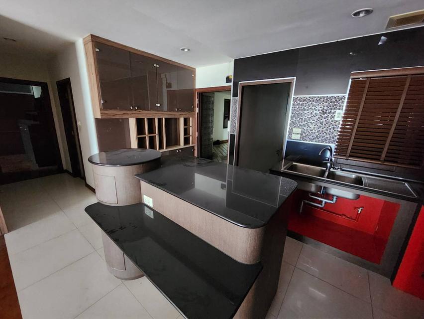 คอนโดห้องใหญ่ วิวแม่น้ำเจ้าพระยา! ขาย Riverine Place Condominium (141.43 ตร.ม.) เพียง 8.74 ล้านบาท 15