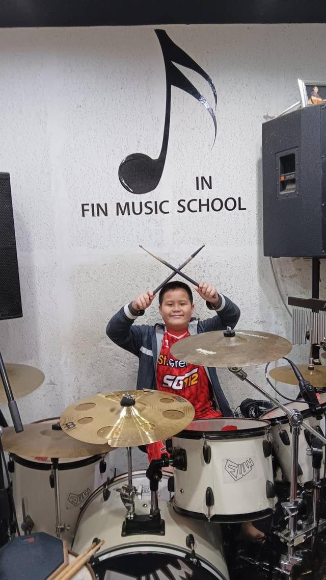 รับสอนกลองทุกประเภท ที่ Fin Music School 11