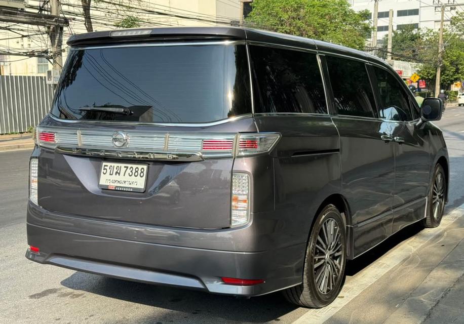 Nissan Elgrand ปี 2016 3