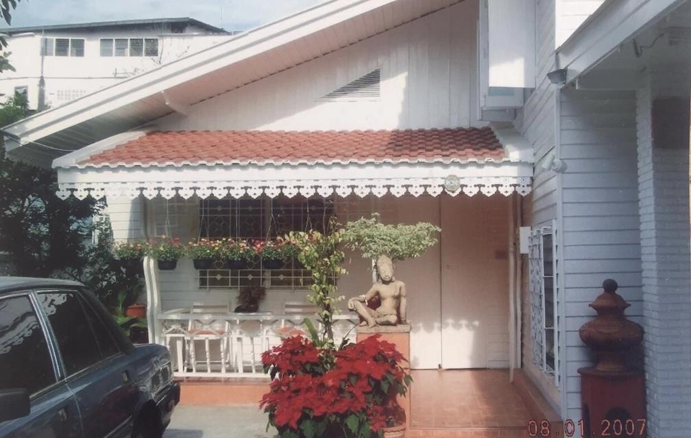 บ้านสไตล์วินเทจพร้อมที่ดิน 54 ตรว.อยู่จรัญสนิทวงศ์ซอย 2 ท่าพระ การคมนาคมสะดวก เกิน10 นาทีถึงสถานีรถไฟฟ้าท่าพระ 6