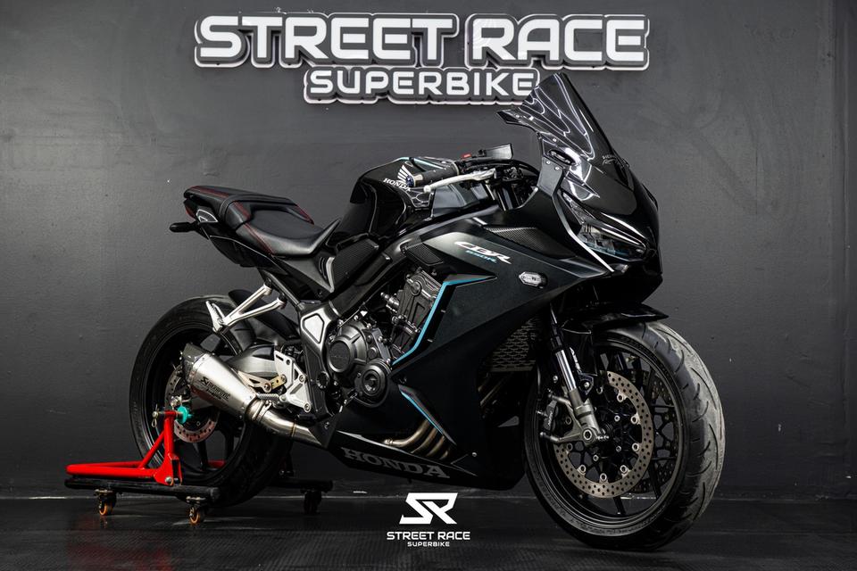 CBR650R 2023 ราคาเงินสด 239,000 บาท
