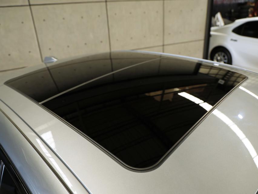 2023 BMW 330Li 2.0 G28 (ปี 21-26) M Sport Sedan AT B2788 รูปย่อยที่ 2