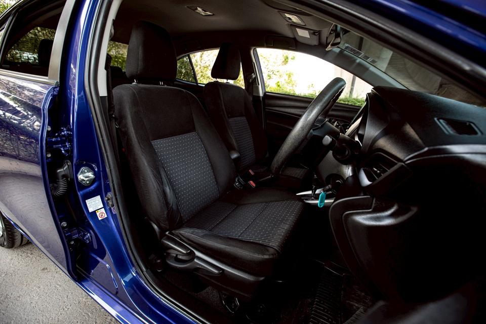 ขาย Toyota Yaris Ativ 1.2E ปี18 14