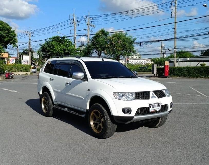 Pajero Sport รถ 7 ที่นั่ง บริการจัดไฟแนนท์ถึงที่ 3