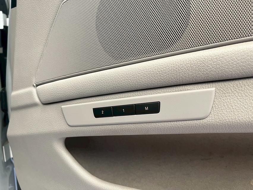 รหัสรถ WMT725 BMW 523i ปี 2014  13