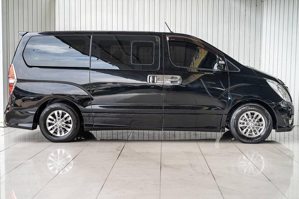 HYUNDAI H1 DELUXE ปี 2014 สีดำโฉม ปี08-18 รูปที่ 4