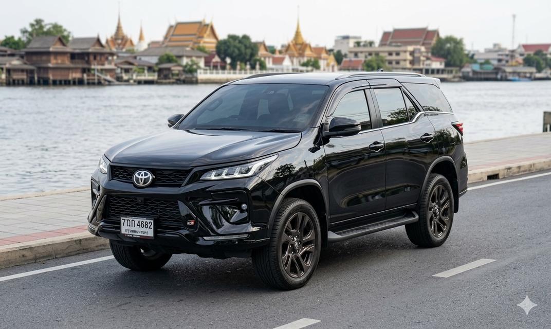 Toyota FORTUNER 2.8 GR SPORT 4WD AT ปี 2021