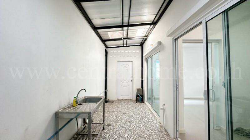 ทาวน์โฮม เดอะ คอนเนค @รังสิต คลอง 2 หลังริม ต่อเติมครบ ราคาถูก 6