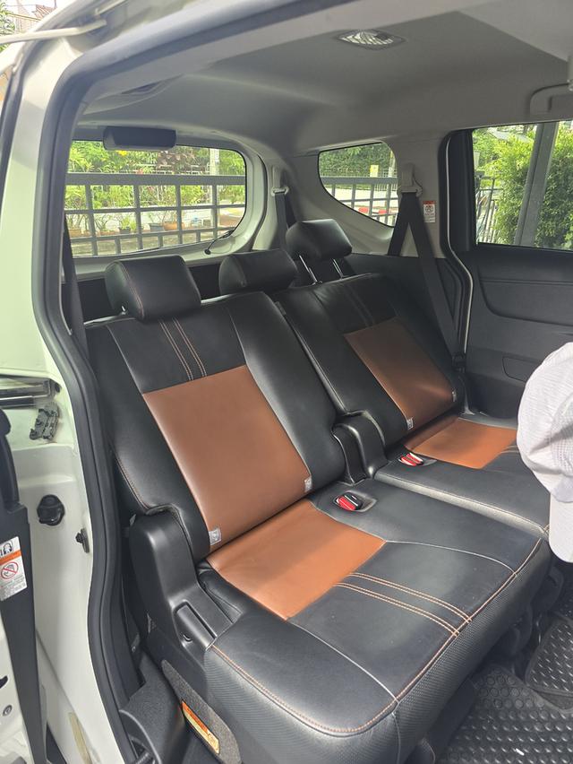 TOYOTA SIENTA 1.5 V 2017 10