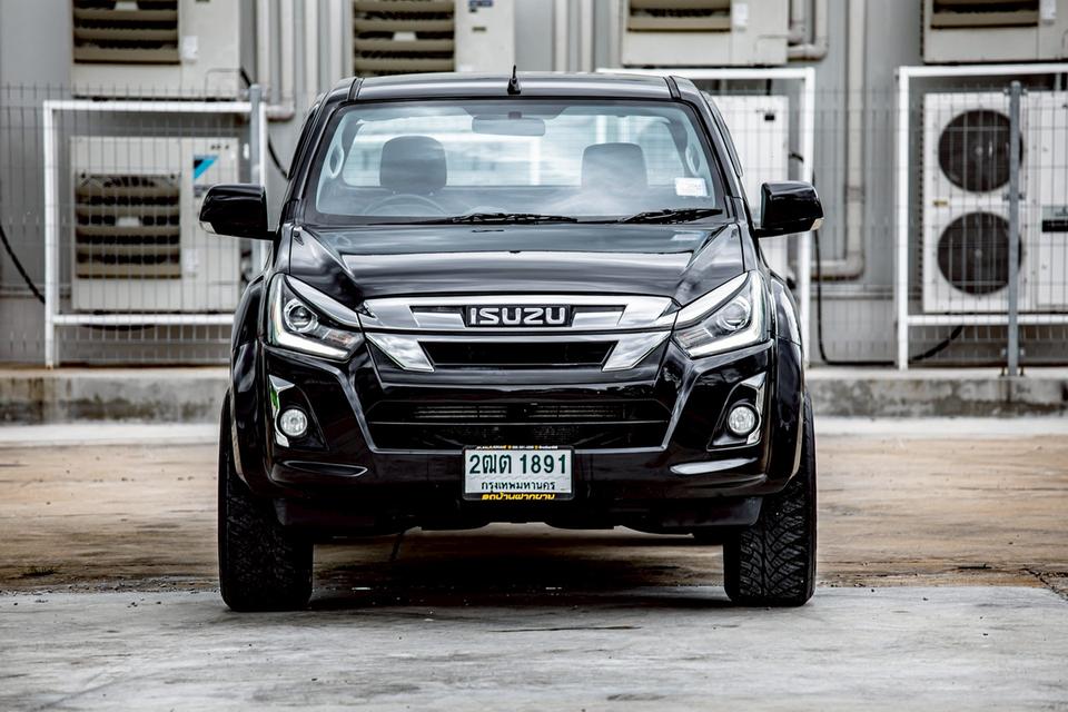 ISUZU D-MAX Hi-lander Cab 1.9 Ddi L ปี 2018 สีดำ มือเดียวป้ายแดง