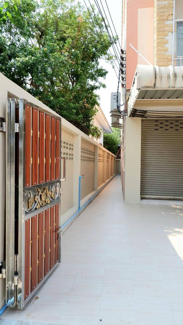 ตึกแถวย่านบางแสนชลบุรี 5