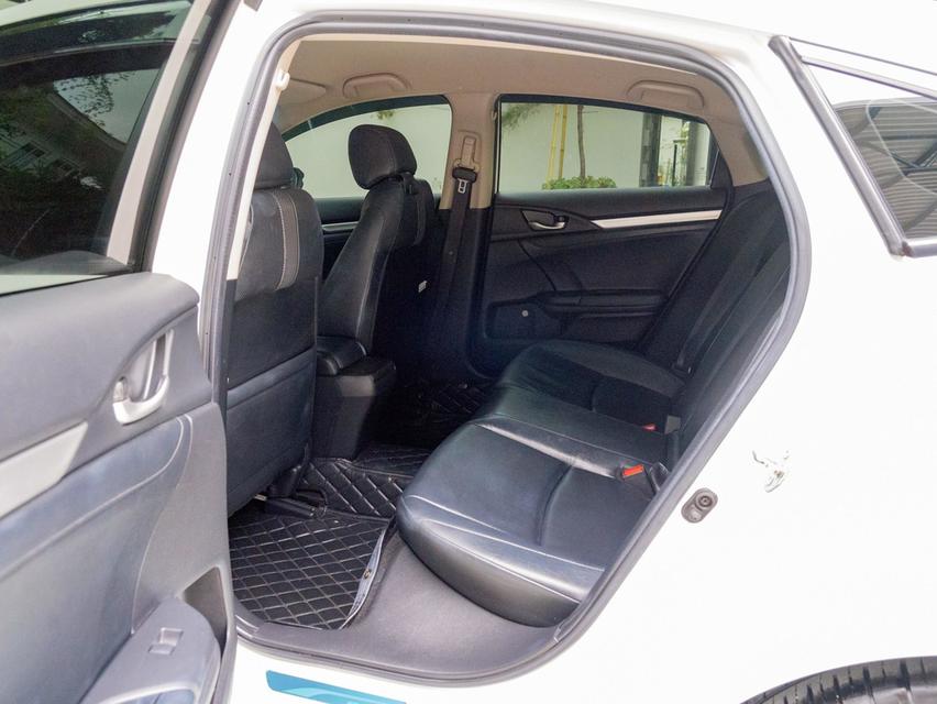 Honda Civic Fc 1.8 EL ปี 2020 8