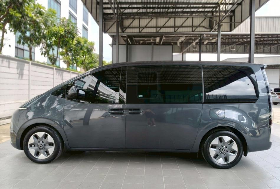 รถเข้าใหม่! Hyundai Staria SEL 2021 สีเทาเข้ม 4