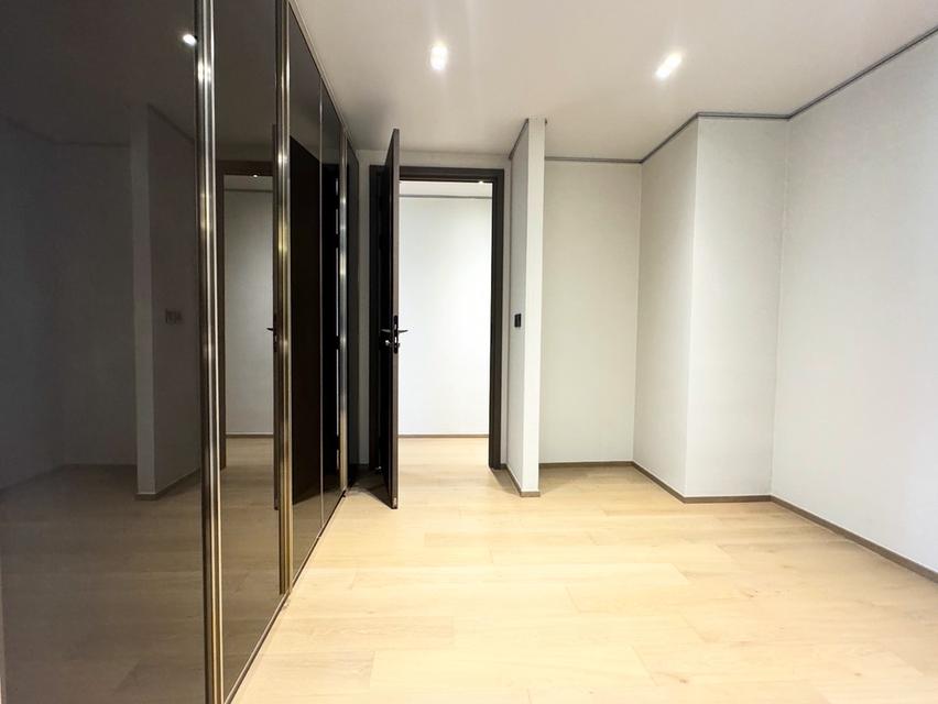 Prime 2 Bedroom in Langsuan 12