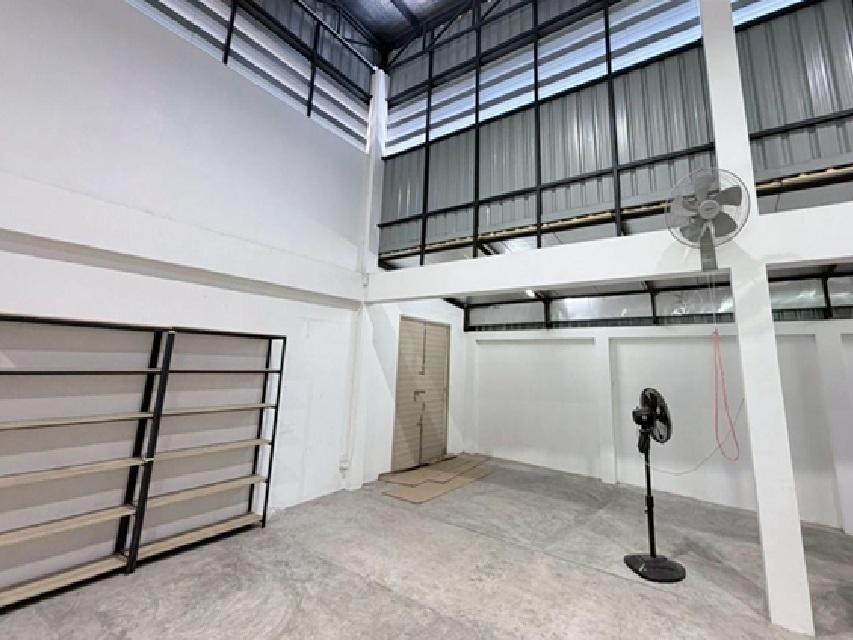 ให้เช่าโกดังพร้อมสำนักงานพร้อมห้องพัก / พื้นที่ใช้สอย 405 ตารางเมตร / Office 2 ชั้น / ทำเล ถนนกาญจนาภิเษก ติดกับสมาคมปักใต้ 10
