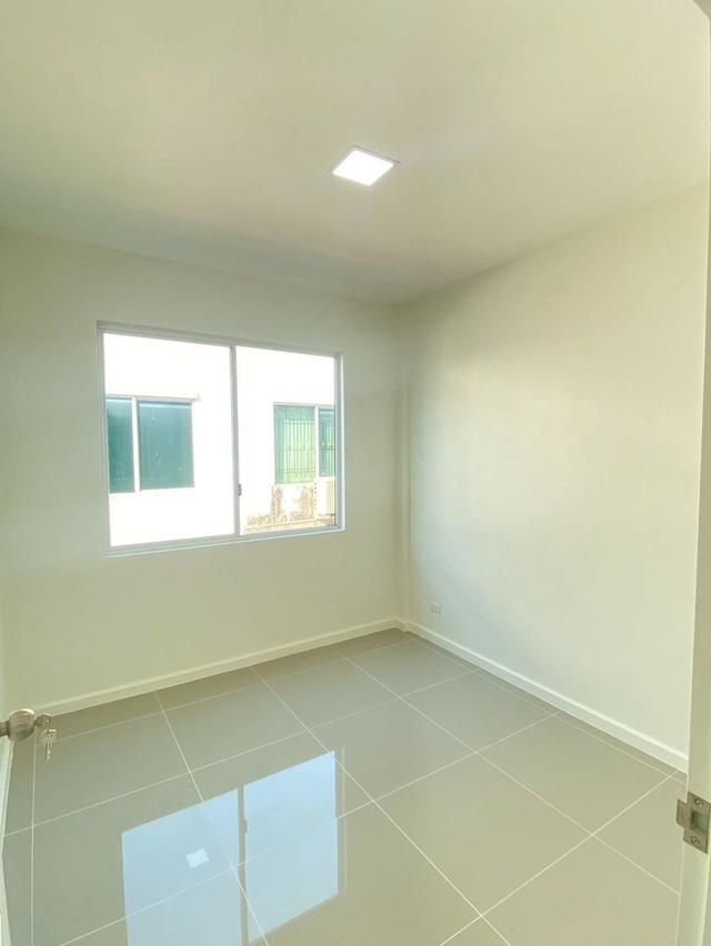 ขาย ทาวน์เฮาส์ 2 ชั้น สไตล์โมเดิร์น เนื้อที่ 19.8 ตารางวา หมู่บ้านเดอะทรัสต์ทาวน์ วงแหวน-ลำลูกกา ซ.15 ถนนบึงคำพร้อย ต.บึงคำพร้อย อ.ลำลูกกา ปทุมธานี 8