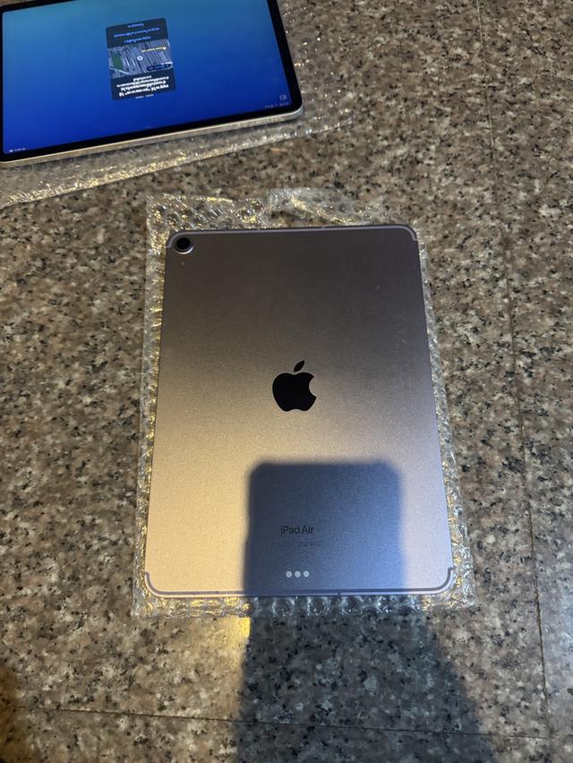 ขายๆๆๆถูกๆๆiPadAir5 M1 สีPurple 256กิ๊กWifi Celluer ใส่ซิมได้ตัวTopสุดสูนTrueสภาพสวยๆเครื่องใช้งานดีทุกๆฟังชั่นเครื่องรีสโตได้ตลอดไม่มีติดไอคราว ( จอไ